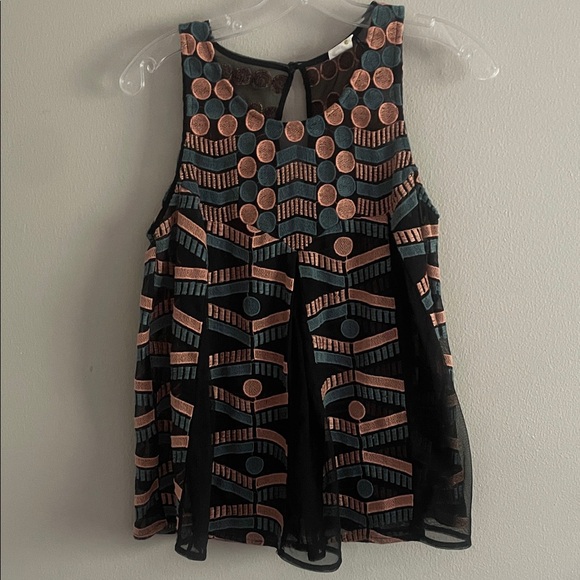 Anthropologie Tops - Anthropologie Sleeveless Akemi and Kin Kalila Embroidered Top Size Small